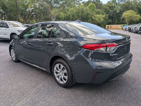 Used 2026 Toyota Corolla LE FWD image 5