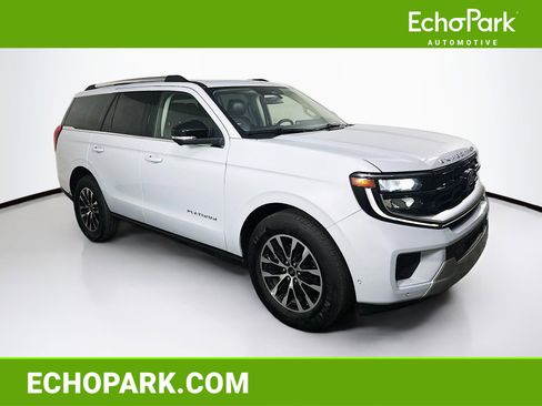 Used 2025 Ford Expedition Platinum AWD/4WD image 1