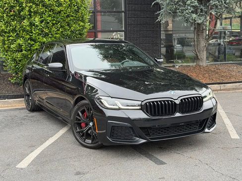 Used 2022 BMW 530i w/ M Sport Package RWD image 7