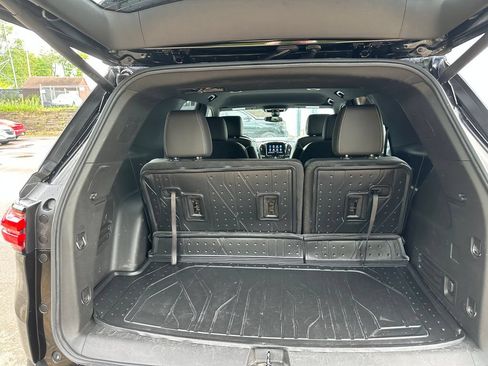 Used 2023 Chevrolet Traverse LT w/ LPO, Floor Liner Package AWD/4WD image 29