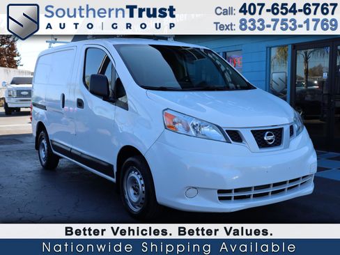 Used 2016 Nissan NV200 SV image 1