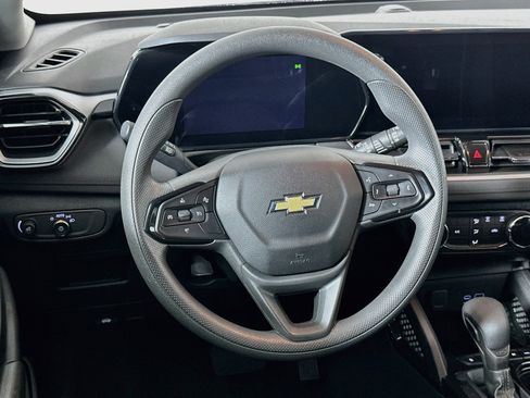 Used 2025 Chevrolet TrailBlazer LT AWD/4WD image 18