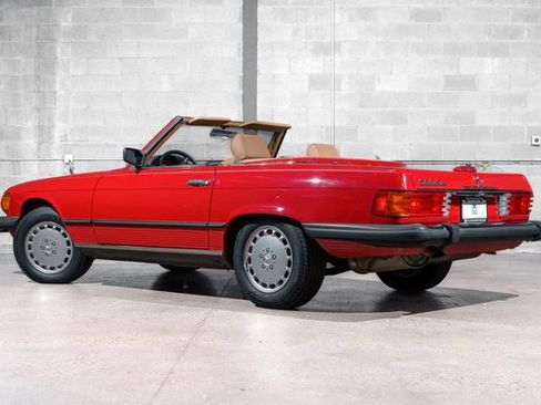 Used 1988 Mercedes-Benz 560 SL image 5