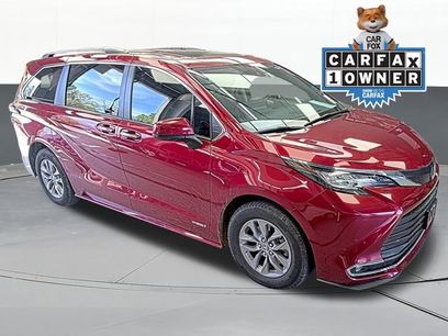 Used 2021 Toyota Sienna XLE