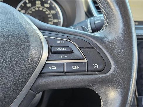 Used 2020 INFINITI QX50 Luxe w/ Navigation Package FWD image 15