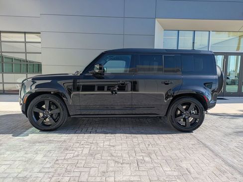 New 2026 Land Rover Defender 110 X-Dynamic SE image 8