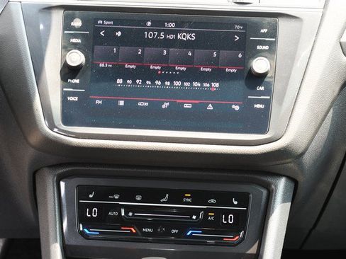 Used 2022 Volkswagen Tiguan SE R-Line AWD/4WD image 21