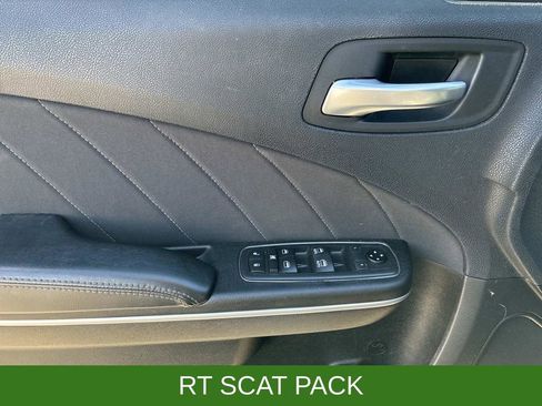 Used 2019 Dodge Charger Scat Pack image 18