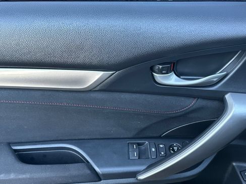 Used 2018 Honda Civic Si image 11