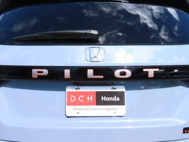 New 2026 Honda Pilot TrailSport image 7