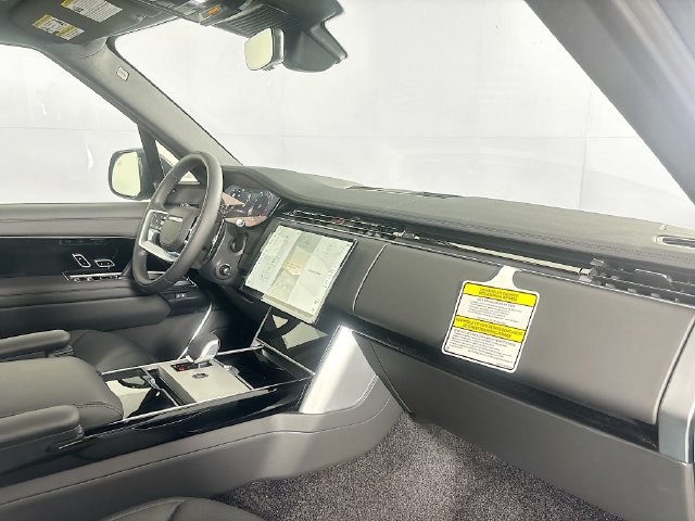 New 2026 Land Rover Range Rover Long Wheelbase SE AWD/4WD image 28