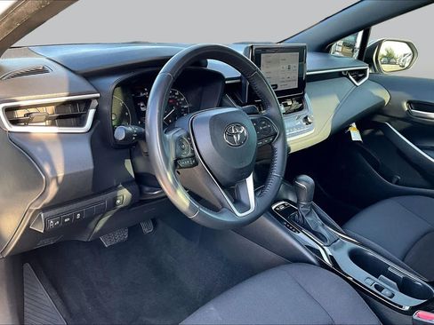 Used 2023 Toyota Corolla SE w/ SE Package FWD image 17