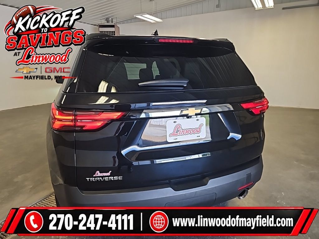 Used 2023 Chevrolet Traverse LS FWD image 4