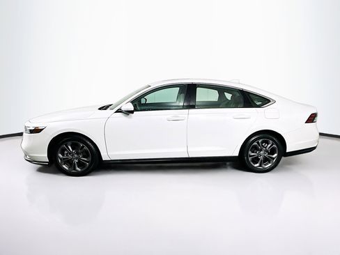 Used 2023 Honda Accord EX image 4