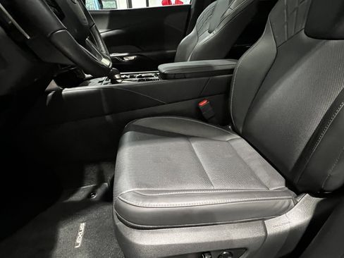 Certified 2025 Lexus RX 350 Premium w/ Accessory Package (Z1) FWD image 16