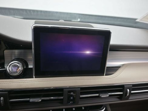 Used 2021 Lincoln Corsair AWD w/ Equipment Group 101A image 12