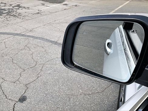 Certified 2022 Jeep Grand Cherokee Limited w/ Trailer Tow Group IV image 30