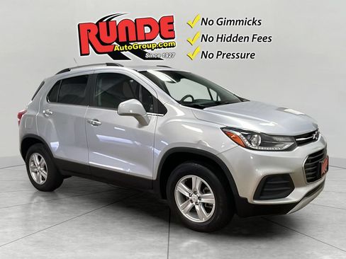 Used 2020 Chevrolet Trax LT w/ LT Convenience Package AWD/4WD image 8