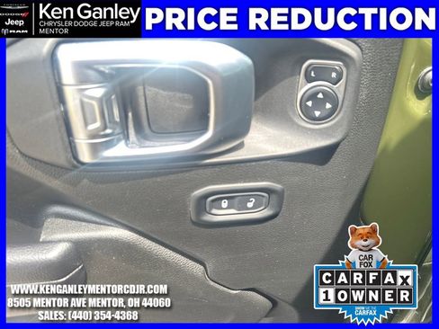 Used 2024 Jeep Wrangler Unlimited AWD/4WD image 12