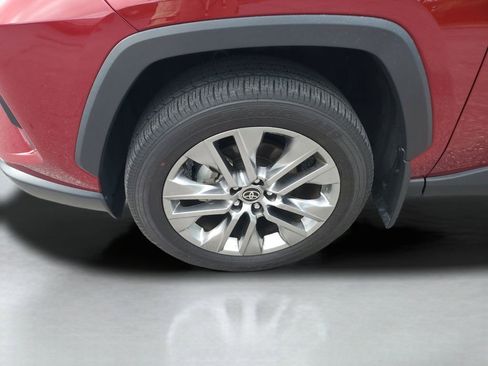 Used 2025 Toyota RAV4 XLE Premium FWD image 25