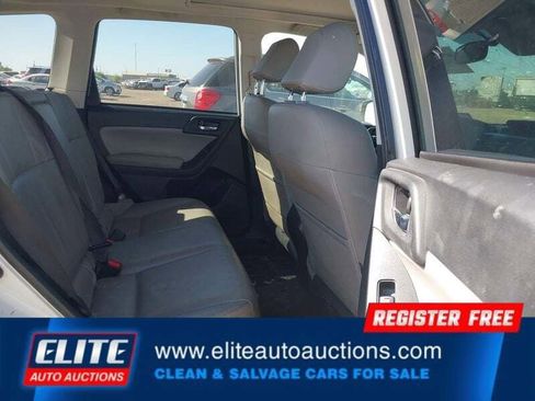 Used 2015 Subaru Forester 2.5i Limited AWD/4WD image 16