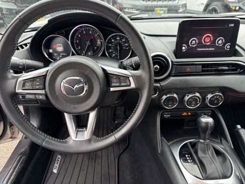 Used 2022 MAZDA MX-5 Miata RF Grand Touring image 25