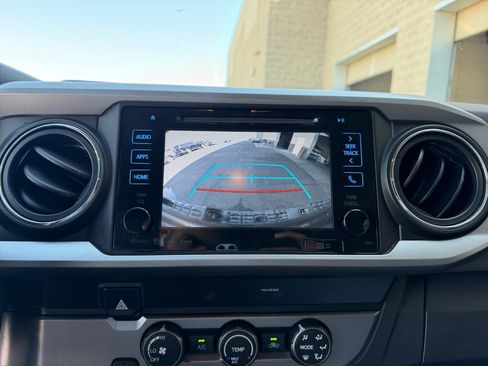 Used 2019 Toyota Tacoma SR5 RWD image 29