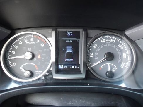 Certified 2023 Toyota Tacoma TRD Off-Road image 23