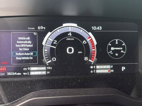 Used 2024 Toyota Tundra Limited AWD/4WD image 16