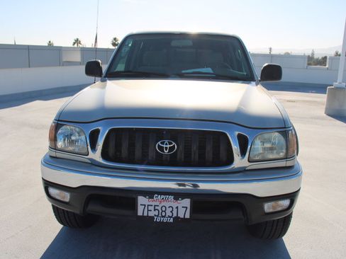 Used 2004 Toyota Tacoma Base image 8