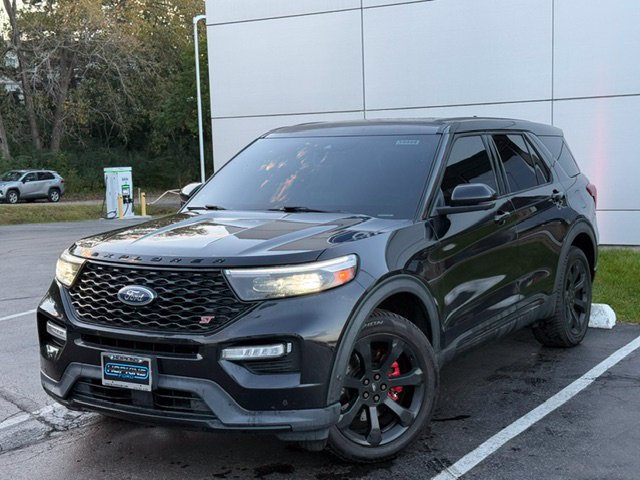 Used 2022 Ford Explorer ST w/ Equipment Group 401A AWD/4WD image 2