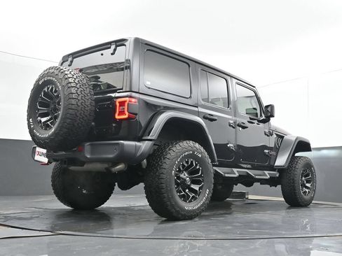 Used 2018 Jeep Wrangler Unlimited Rubicon w/ Dual Top Group AWD/4WD image 51