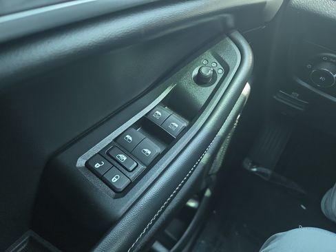 Used 2024 Jeep Grand Cherokee Limited w/ Luxury Tech Group II RWD image 10
