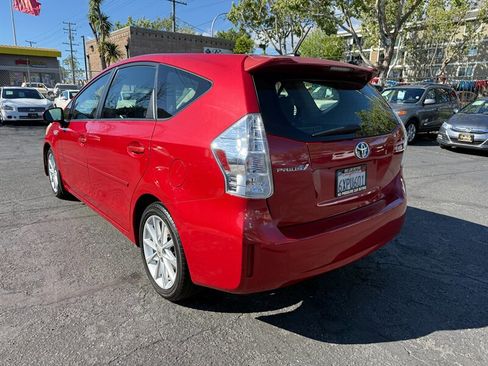 Used 2012 Toyota Prius V Five FWD image 7