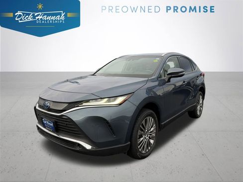 Used 2022 Toyota Venza XLE image 1