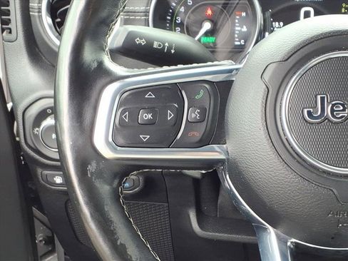 Used 2021 Jeep Wrangler Unlimited Sahara w/ Cold Weather Group image 17