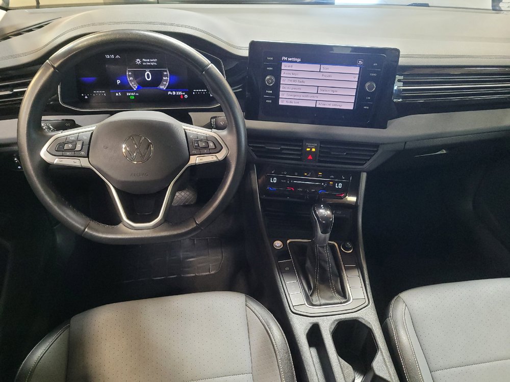 Used 2025 Volkswagen Jetta SE FWD image 22