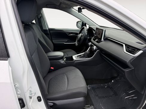 Used 2024 Toyota RAV4 XLE image 19