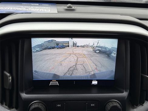 Used 2021 Chevrolet Colorado LT w/ LT Convenience Package image 12