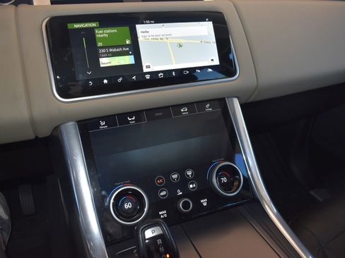 Used 2018 Land Rover Range Rover Sport HSE image 12