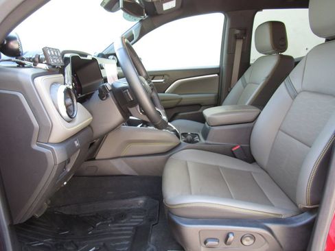 Used 2024 Chevrolet Colorado ZR2 w/ ZR2 Convenience Package III AWD/4WD image 16