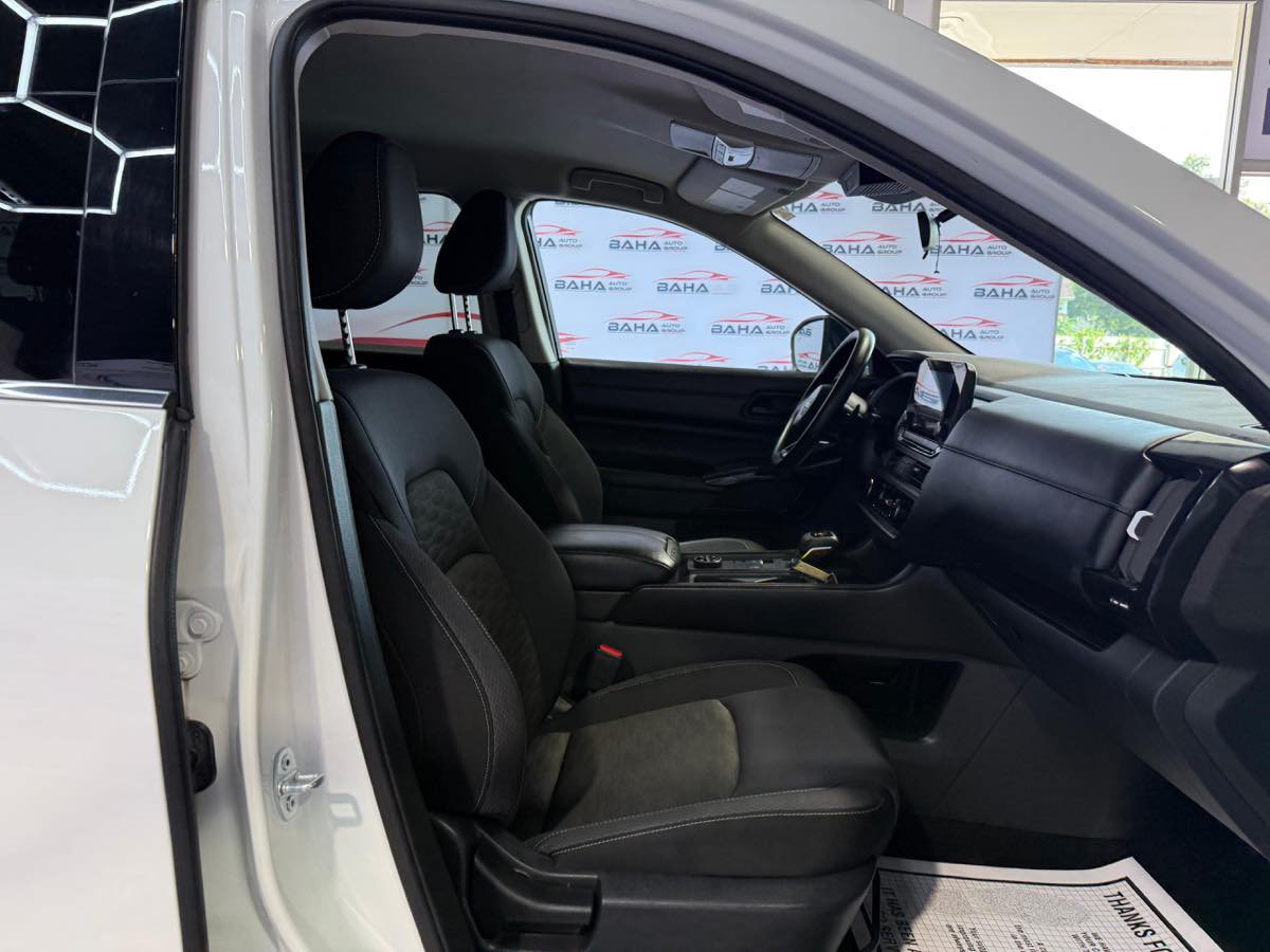 Used 2024 Nissan Pathfinder S AWD/4WD image 49