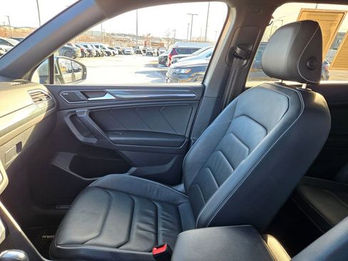 Used 2021 Volkswagen Tiguan SEL Premium R-Line image 24