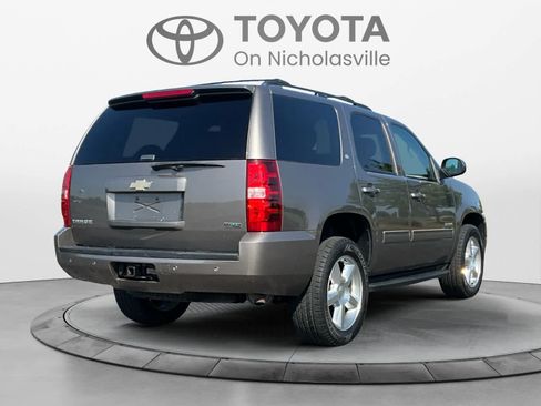 Used 2011 Chevrolet Tahoe LT w/ Luxury Package AWD/4WD image 5