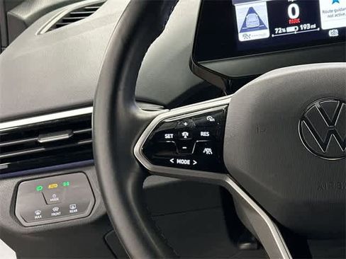 Used 2022 Volkswagen ID.4 Pro image 9