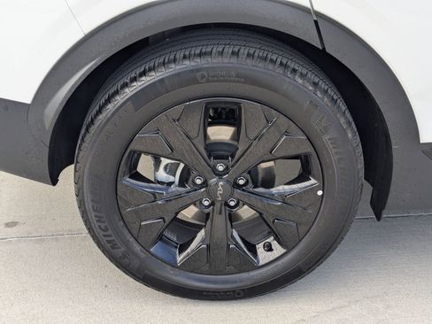 Certified 2025 Kia Sportage X-Line Prestige AWD/4WD image 12
