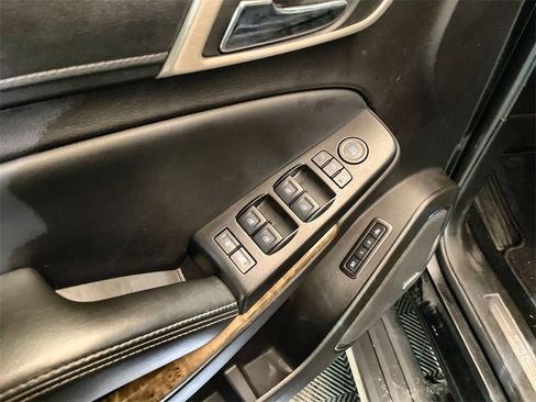 Used 2016 GMC Yukon Denali image 22