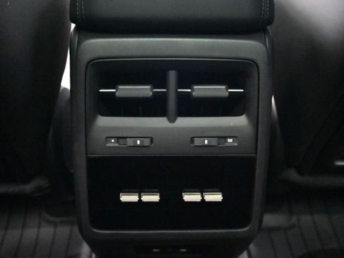 New 2026 Porsche Macan Turbo Electric image 8