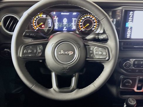 New 2025 Jeep Gladiator Sport image 13