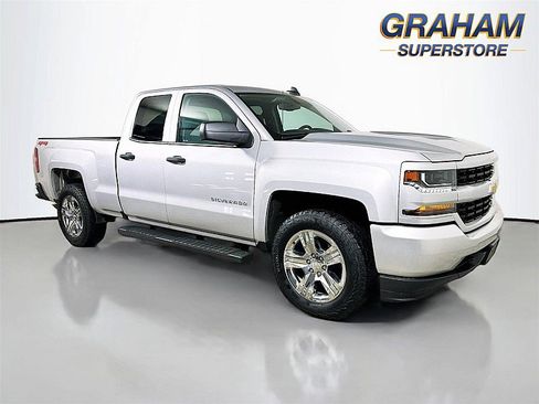 Used 2019 Chevrolet Silverado 1500 Custom w/ Custom Convenience Package image 1